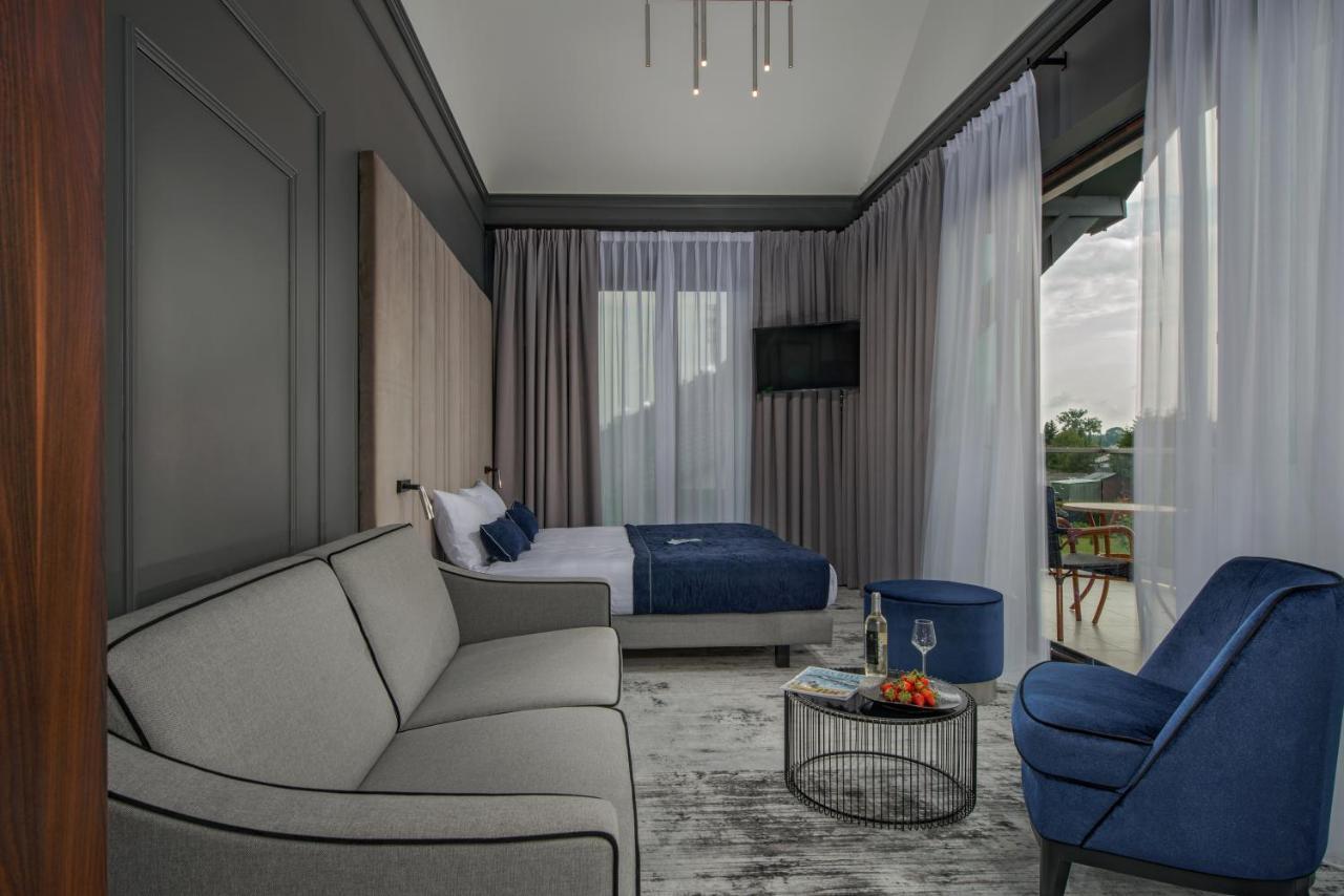 Gniecki Hotel & Restaurant - Hotel Hrubieszow Buitenkant foto