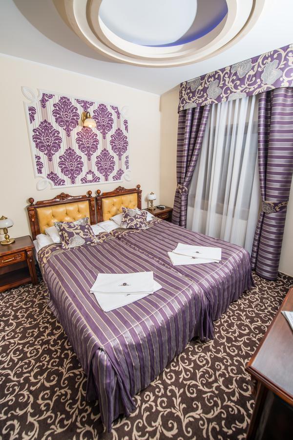 Gniecki Hotel & Restaurant - Hotel Hrubieszow Kamer foto