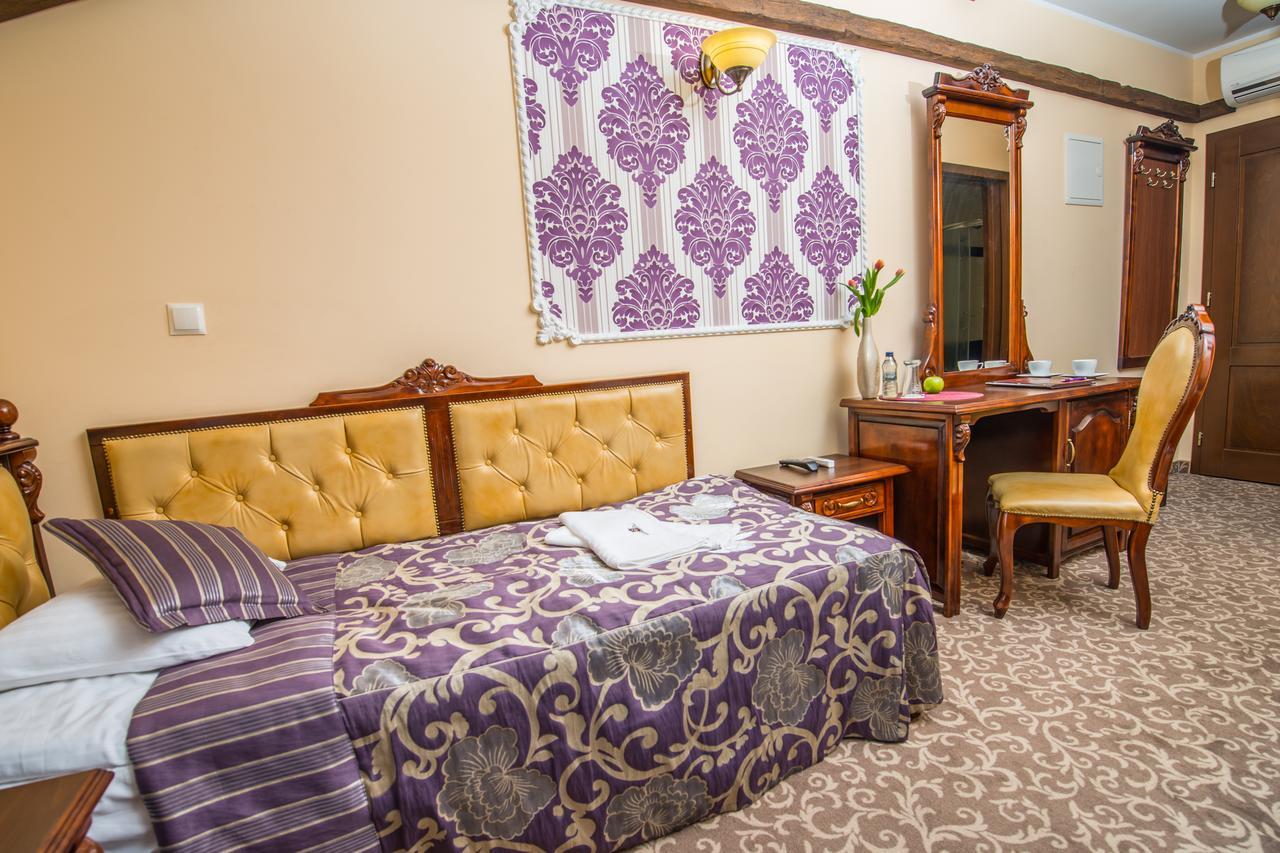Gniecki Hotel & Restaurant - Hotel Hrubieszow Kamer foto