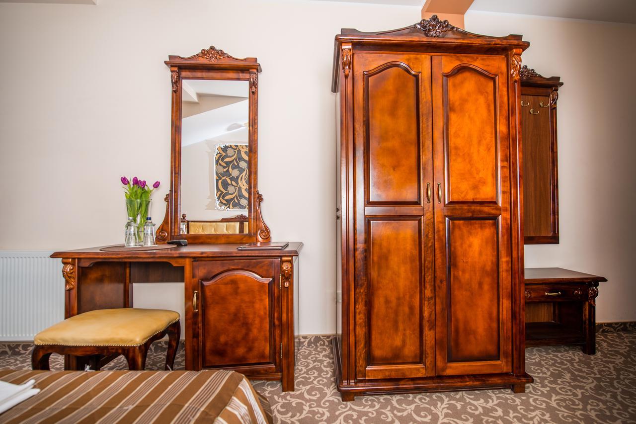 Gniecki Hotel & Restaurant - Hotel Hrubieszow Kamer foto