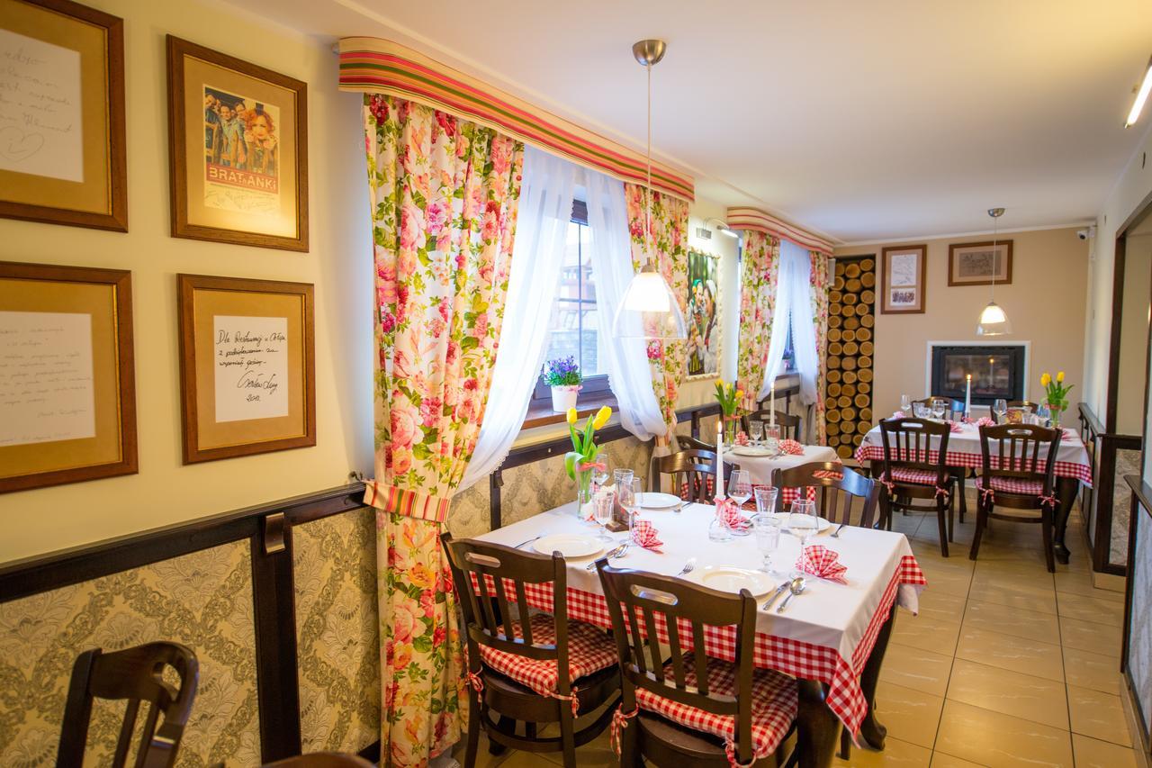 Gniecki Hotel & Restaurant - Hotel Hrubieszow Buitenkant foto