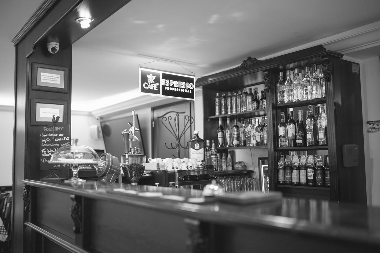 Gniecki Hotel & Restaurant - Hotel Hrubieszow Buitenkant foto